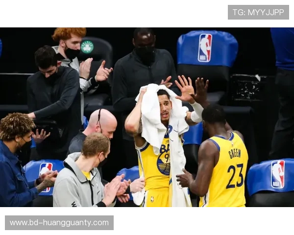 申京利用高位挡拆创造得分机会，较上赛季内线突破效率显著提升