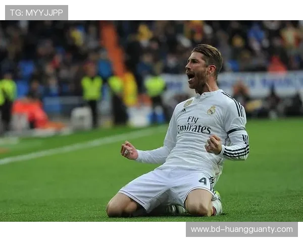 拉莫斯本赛季高位逼抢突破防线，胜过往季定位防守角色转变显著