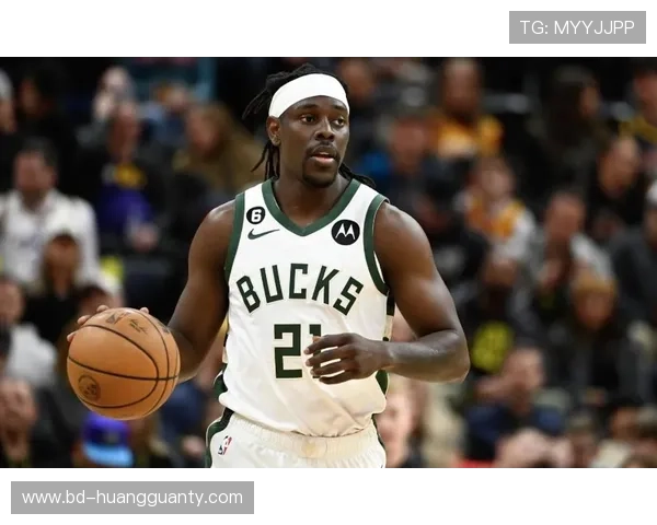 霍勒迪无球跑动制造防守裂隙,3D价值再成雄鹿胜负手 霍勒迪无球跑动制造防守裂隙,3D价值再成雄鹿胜负手